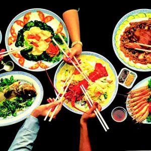 چینی در رستوران - غذا خوردن در چین